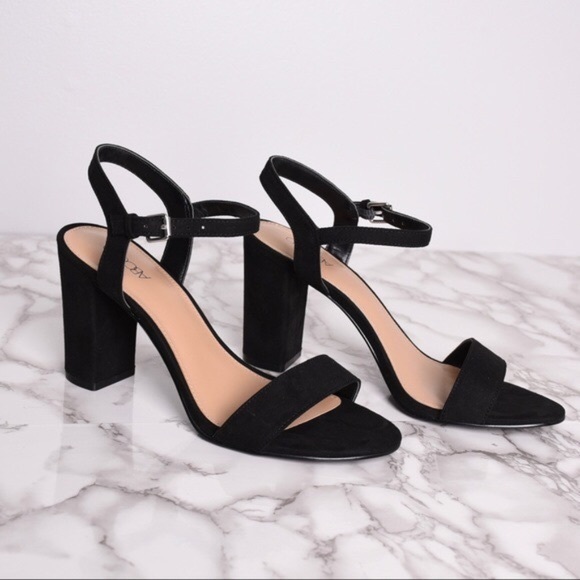 abound block heel sandal